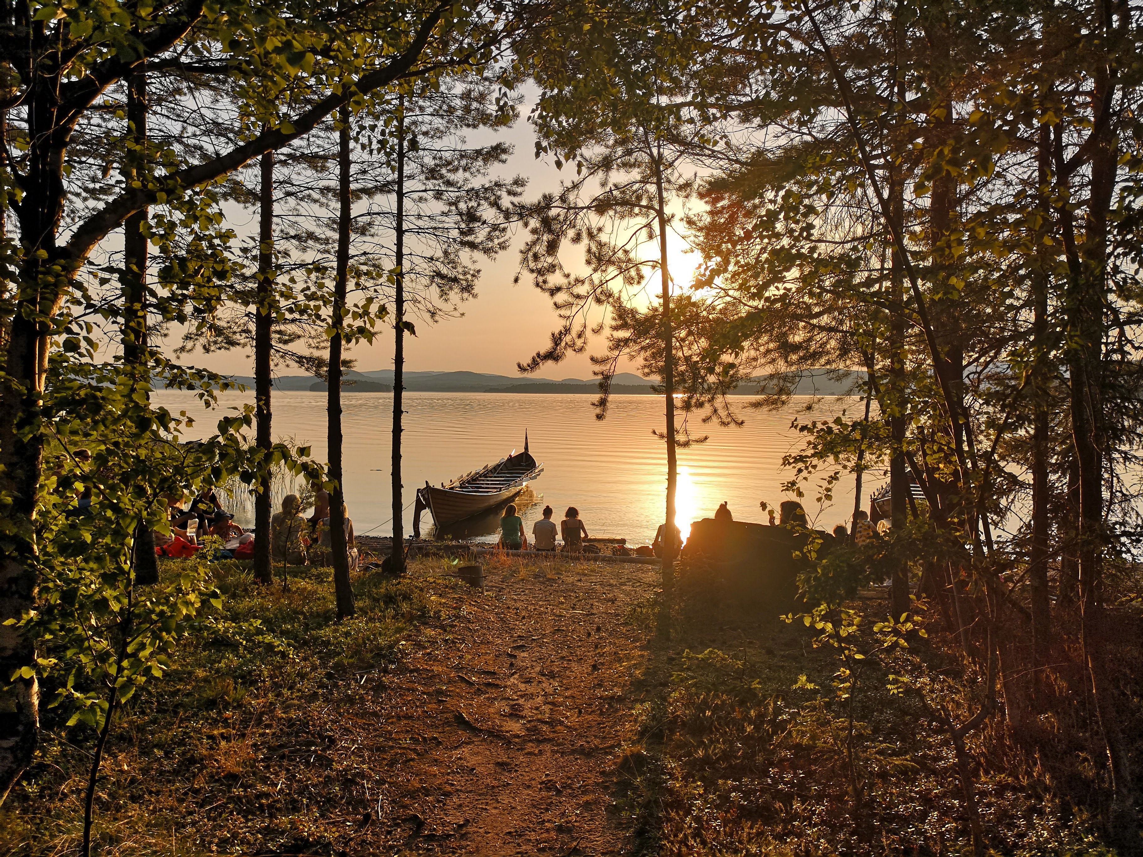 Kyrkbåtsrodd