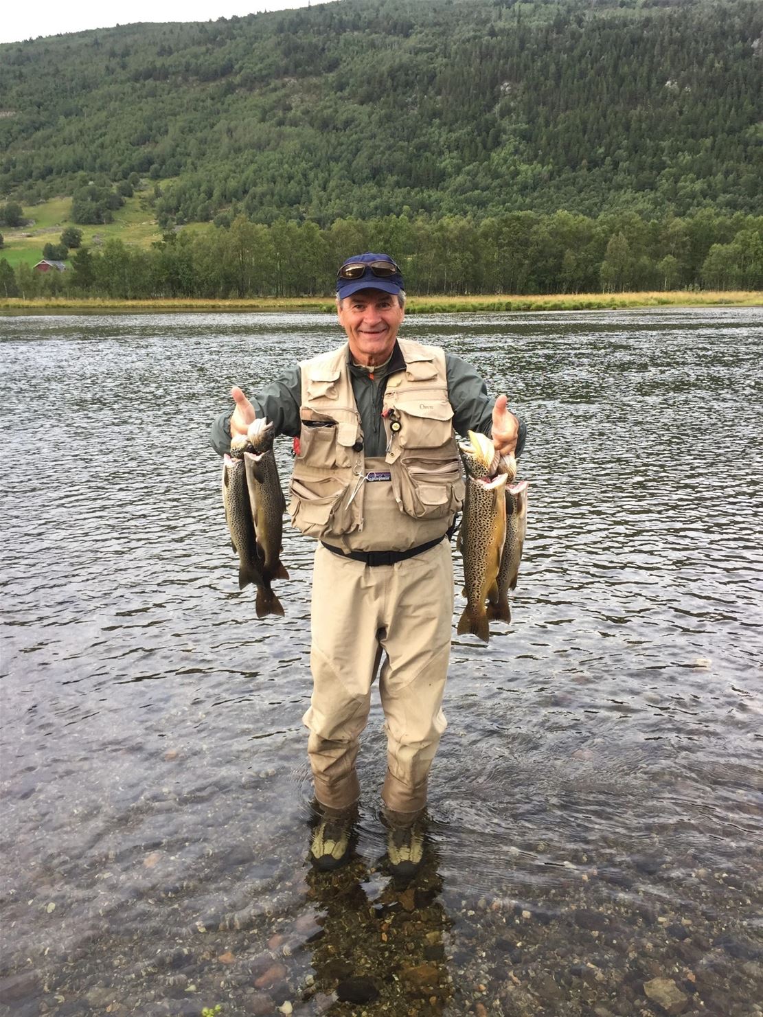 Mann med fisk