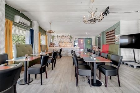 Hotellets bar og spiseområde