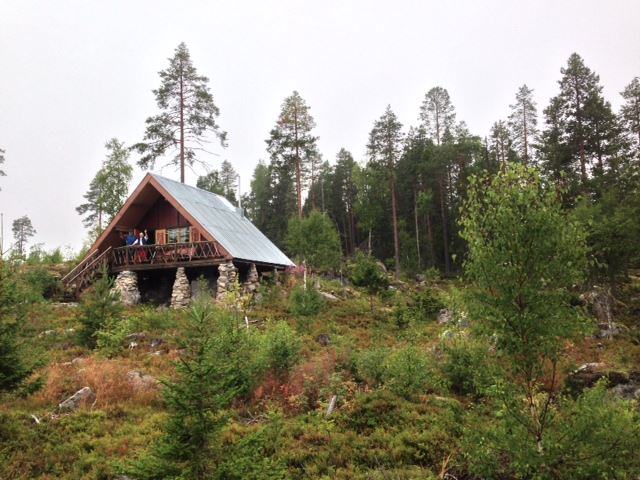 Österlundstorpet trevliga Eremithydda i skogen vid den lilla tjärnen