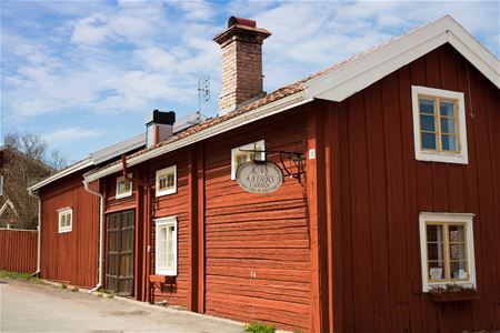 Exterior of Jöns Andersgården in Rättvik.