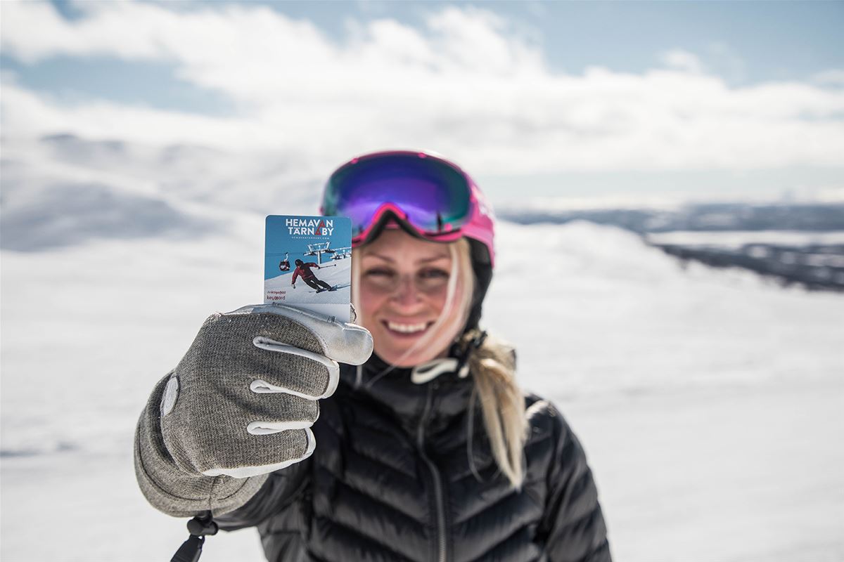 Here you can order a new ski pass and load your Key Card. image 1