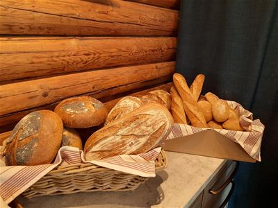 Different kinds of homebaked bread.
