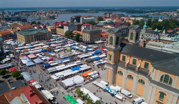 flygbild över stortorget och marknaden