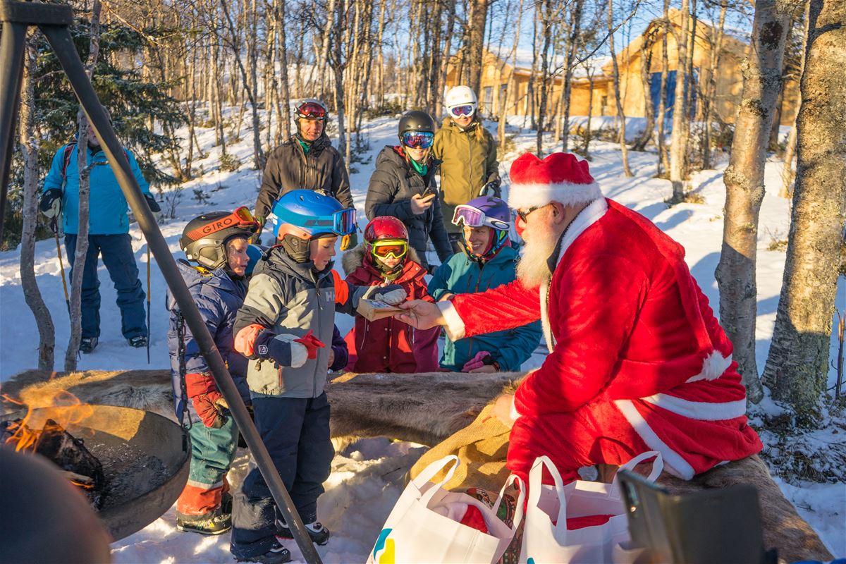 Santa Claus visits Slaatta image 1