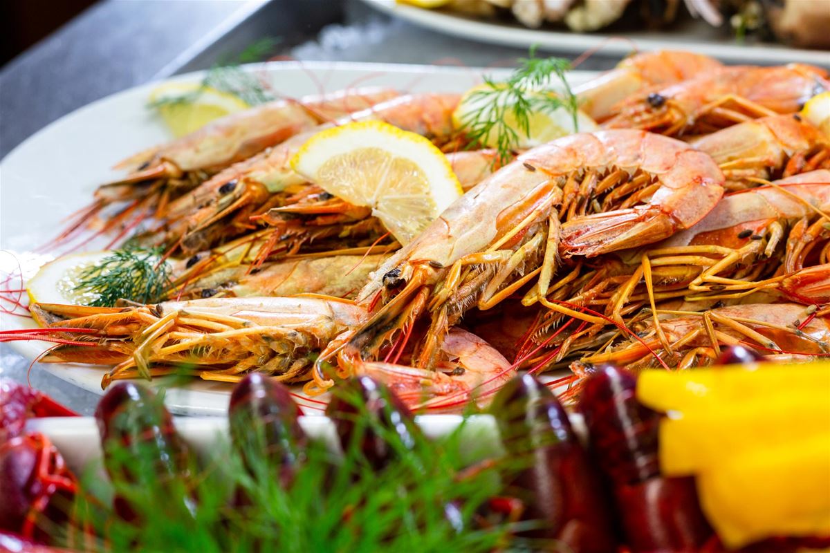 Seafood buffet image 1