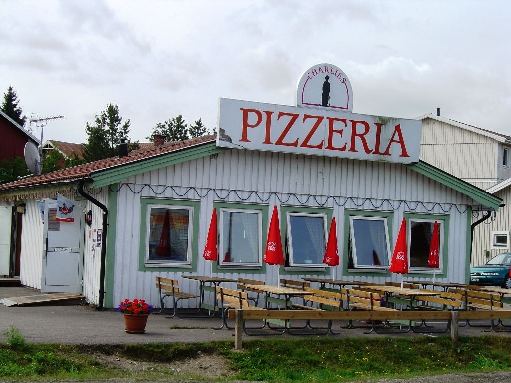 Charlies Pizzeria Gnarp Oversikt Grill Pizzeria